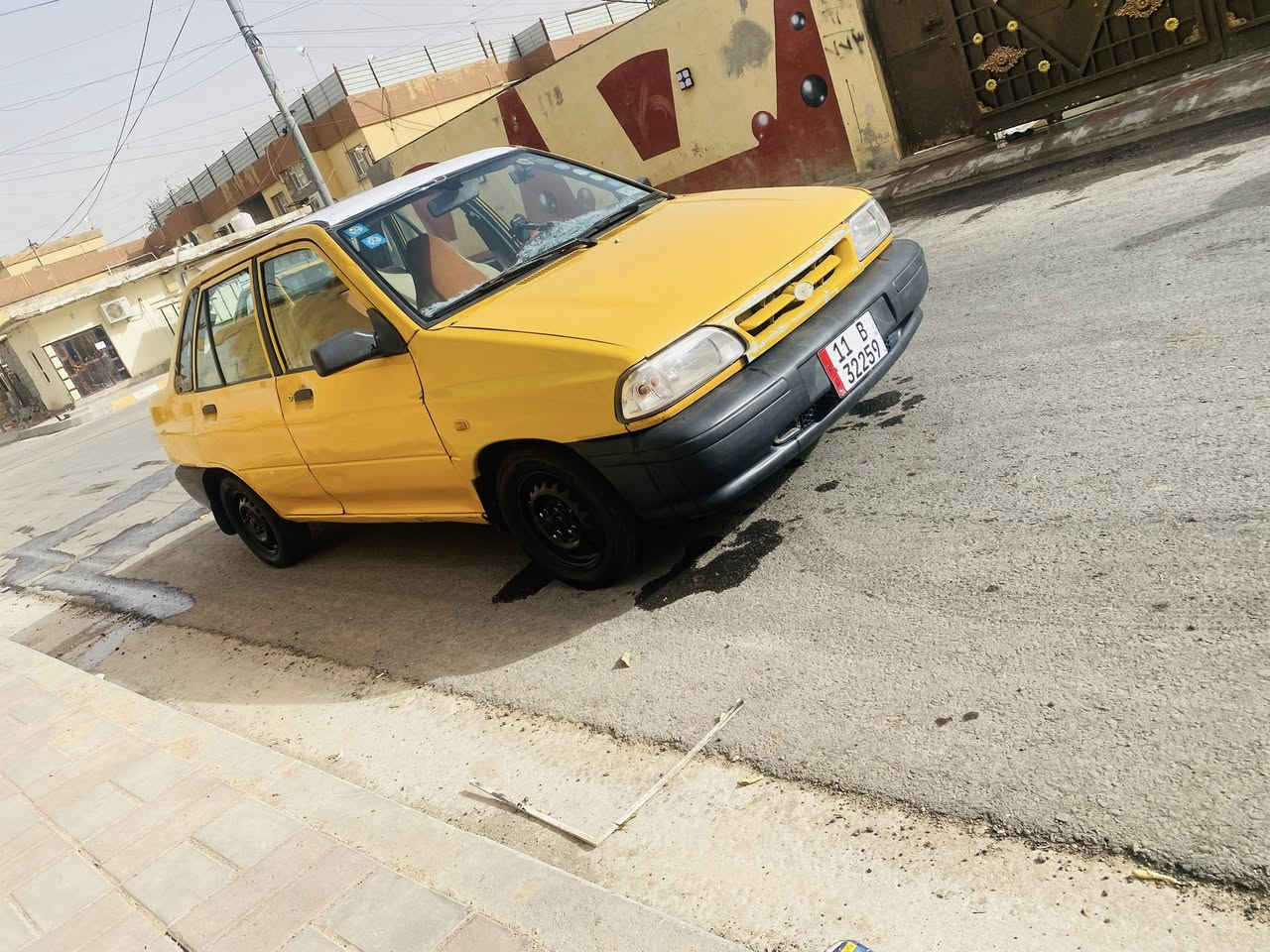 السلام عليكم من رخصة الادمن
سايبة موديل 2011رقم إنكليزي  بسمي سنوية تنتهي 2029  امفصرالهيئة وما عليهة اي غرامة السيارة جاهزة من كلشي صدر نص عمر  أترايك وين متريد ما اجوب علتعليقات السعر 24 وبيهة مجال اتصل ودلل رقم هاتف ***********
