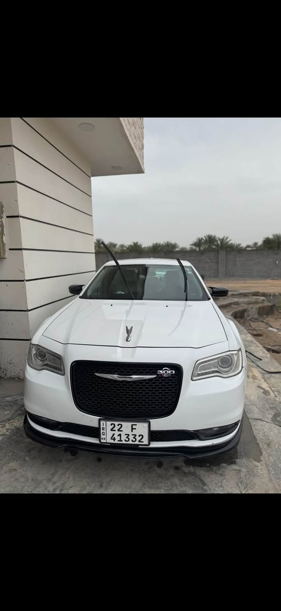 ✨ للبيع كرايسلر 300 c (فول مواصفات عدا رادار) - موديل 2016 ✨
⚙️ المحرك: 3,600cc
مكفوله من ضربه وسونارها خاص…..
💎 المواصفات 
‎.                                              ▫️ سقف بانوراما (فتحتين) 🌌
▫️ كراسي (تدفئة  وتبريد أمامية وخلفية) 🔥
▫️ مقاعد أمامية كهربائية مع نظام خزن ميموري 💺
▫️ ستيرن كهربائي مع ميزة التدفئة 🏎️
▫️ دخول ذكي (بصمة) مع تشغيل عن بعد 🔑
▫️ شاشة كبيرة مع نظام ملاحة (GPS) 🗺️
▫️ اتصال بلوتوث وهاتف 📱
▫️ كاميرا خلفية 🎥
▫️ مصابيح أمامية زنون
▫️ مرايا تعتيم ونظام ترحيب متحسس للإضاءة 🕶️
▫️ مرايا جانبية قلابة
📍 مكان السيارة: الفلوجة
* السعر المطلوب (250$) وبيها مجال
📞 للاستفسار والتواصل، مراسلتنا أو الاتصال عبر الرقم: [***********]
