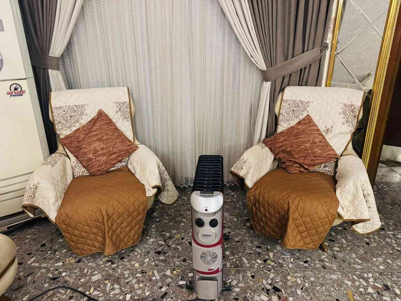 عليكم تخم للبيع 10مقاعد نضيف تركي درجة اولى ابو السرير مكاني بغداد حي اور السعر 500 رقم الهاتف ‭ 0771 684 8070
