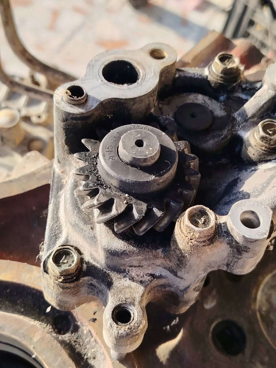 السلام عليكم محرك هينو 70 عادي مع التفرعات بدون كرنك نظيف للبيع
***********
