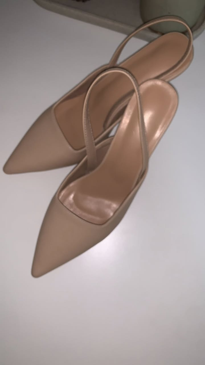 بنات هذني قطع غير مستخدمه للبيع بأسعار مناسبه مع ضمان الفحص بوجود المندوب الاحذيه قياس ٣٩ سعرهم ١٥ الزوج والجنط نفس السعر الي حابه تشتريهم تكتب تعليق


**إذا كنت صاحب هذا الإعلان وتريد حذفه لأي سبب، رجاءا أرسل رسالة إلى الدعم الفني**