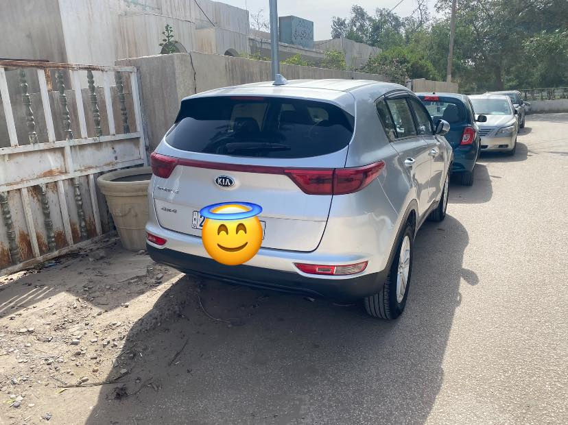 كيا سبورتج موديل 2018 امريكي الحادث جاملغ ايمن والبنيد مبدل
بدون دواخل 

مواصفات 

ثلاث انضمة للقادة 

عادي سبورت ايكو 

مكينه gdi2400

تحكم ستيرن 

مثبت سرعه 

مانع نزلاق 

قطعتين تبريد 

كاميرا  خلفيه 

رقم الدولي الجديد السعر ١٥٠ بيها مجاال بسيط
 للتواصل 
***********
