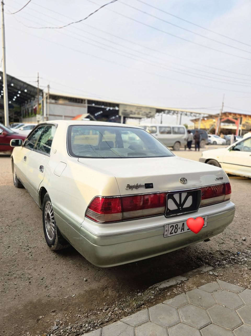 السلام عليكم 
راس الثور فلات للبيع موديل 98
رقم نجف انگليزي ب اسمي مداور ثاني يوم 
سنويتها ل 29 
سياره نظيفه وجاهزه من كلشي وبالحقيقه احلى من الصور 
مكفوله من ( اصوليات وصبغ العام والضربه القويه )
بيها فقط كفر جاملغ مبدل باليابان ،
محرك VVT 3000 فيشتين 
تبريد شغال 
كراسي كهرباء 
لايت زنون اصلي 
شاشه كبيره لمس 

السعر ، 95 وبيها مجال 
مكاني النجف 
للاستفسار الاتصال ع الرقم 
***********
