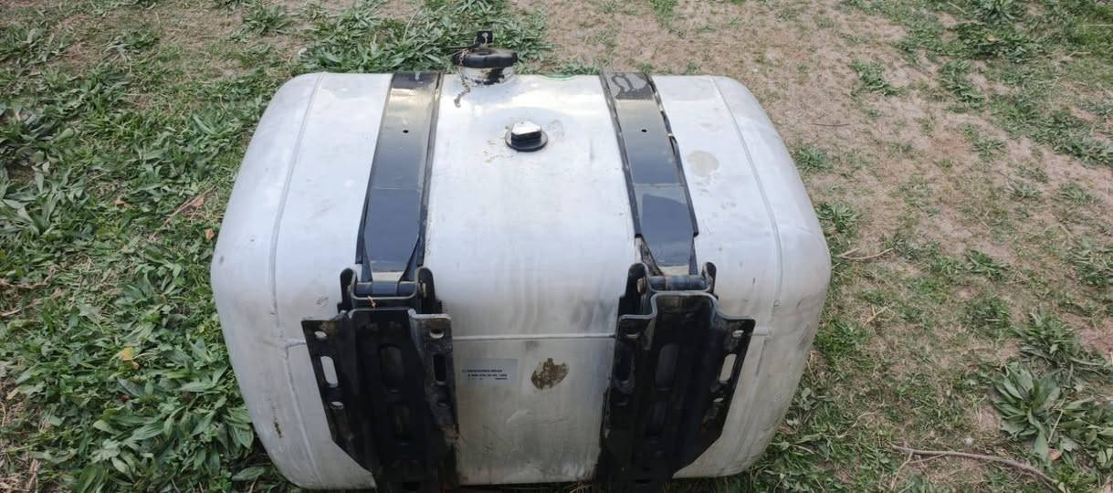 تانكي كاز ٣٩٠لتر وحش سعر ٤٥٠ الف وبيه مجال *********** مكان الكوت مكلف بل نشر
