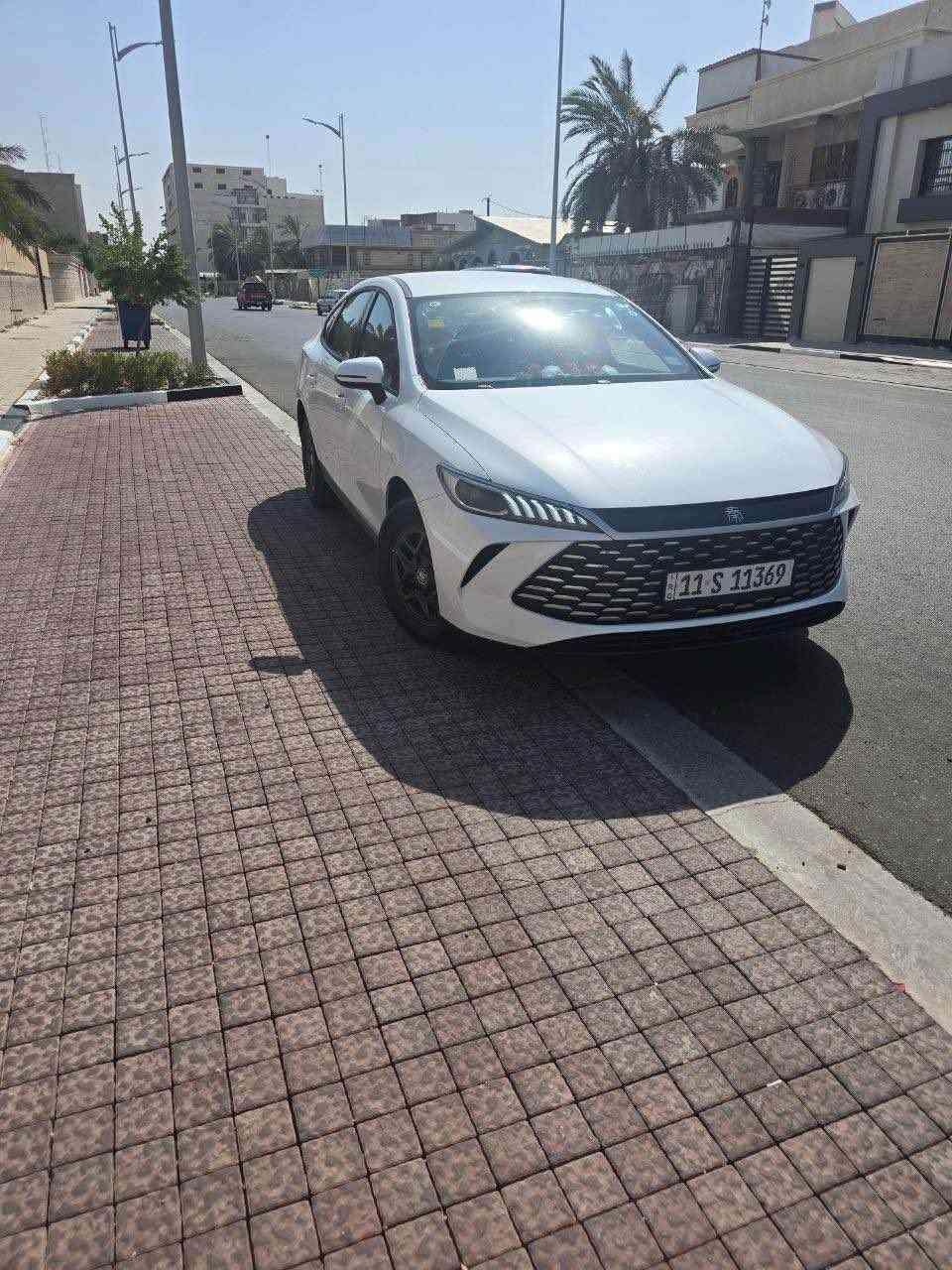 BYDبي واي دي كن بلاس
داخل زيتوني المرغوب موديل السياره 2025
 ممشى سياره ع
HEV 12 الف وقابل للزياده
ع EV 8 الف وقابل للزياده
ممشى السياره الكلي تقريبآ 20,000 الف وقابل للزياده 
سياره بعدهي زيرو قبل 3 اشهر اخذتها رقم بغداد الدولي الجديد 👍
تبريد قطعتين ☘تبريد ثلج شرط💨
بصمه
تشغيل عن بعد 💜
تحكمات ستيرن مثبت سرعه مانع انزلاق 3 انظمه قياده
اقتصادي وطبيعي وسبورت الانظمه معروفه مواصفاته سياره رزنه بشارع وكلش حلوه من جبتها لهل يوم ادير الها بانزين محسن فقط حيل مداريها ❤ما متعبها السياره مال جناي 
سنويه بأسمي تحويل مباشر ثاني يوم 👍شرط التحويل ينكتب بلمكاتبه خلال مده اقصاها شهر تحول 👍لضمان حق الطرفين
السعر 18,750  وبيها مجال شي قليل 🤍🌺
بي واي دي  BYD Qin Plus 
سيارة سيدان مدمجة بنظام هايبرد PHEV 
محرك بنزين هايبرد   بلكن ومحرك كهربائي
حساس خلفي  اوتو هولد AUTO HOLD  هند بريك بصمه 
تشغيل السياره بصمه مع كارت دخول ذكي
مقاعد جلد  لايت زينون  لد نهاري LED بك لايتLED
شاشة ذكية سعة الخزان 65لتر   اتمشيك 2100 كم
مكان السياره /البصره_تقاطع الكزيزه 👍 *********** البصرة, العراق
