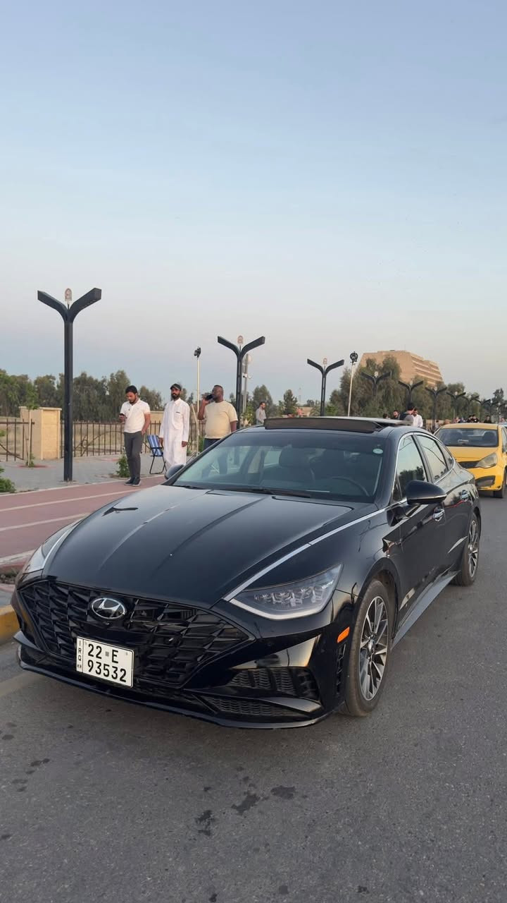 SONATA LMTED SPORT; سوناتا
موديل:2023 5 كامرات LMTED ام الريموند 
‏‎اللوان : أسود 
‏
عداد المسافة :  9 الف مايل اخت الزيرو مخزنة السيارة استخدام ثانوي
رقم السياره : اربيل 

حجم المحرك : LMTED1600 توربو 

⚠️ملاحظة السيارة: حادث بسيط جدا باب خلف ودائر جاملغ خلفي بدون ايرباك ⚠️

⚠️المواصفات :LMTED⚠️
⚙️دواخل جلد- اسود  
⚙️شاشة كبيره
قطعتين تبريد 
كشنات جلد+كهرباء +تبريد تدفئة
⚙️5كاميرات بل مريء كامرتين+رادرات
⚙️رادار جانبي وخلفي وامامي
نضام سماعات BOOS 16سماعة 
⚙️نظام : Sport Mode
⚙️فول تحكم ستيرن
⚙️مثبت سرعة
⚙️لايتات عالي ناصي زنون اصلي بلادي ابيض 
⚙️اشاير مري؛ +كامرات
‏‎وبعد بيها مواصفات اهواية
Call me-WhatsApp-Messenger ‏
☎️ ***********
‏‎‏‎عنوان السيارة 📍 الموصل
السعر ٢٠٥ وبيها مجال
