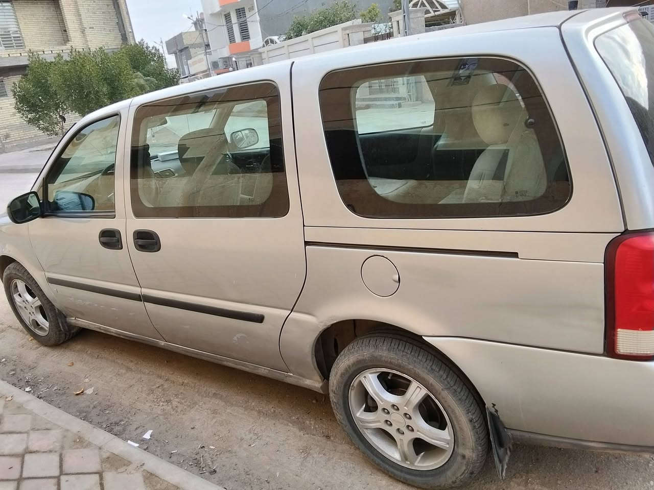 سياره بلاندر طويله ثلاث قطع تبريد متاح راديتر عاطل سياره بسمي مشروع وطني السعر 65 رقم الهاتف ***********0. العنوان بغداد
