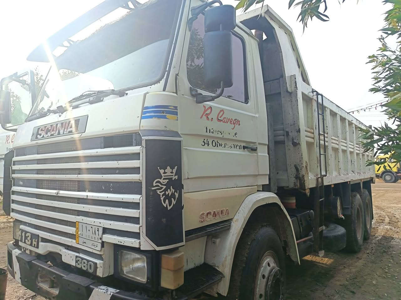 السلام عليكم سكانيا للبيع 13 ماكينه 88  جير 3/3 بلاديه ما    مطوله مكاني بغداد ***********
