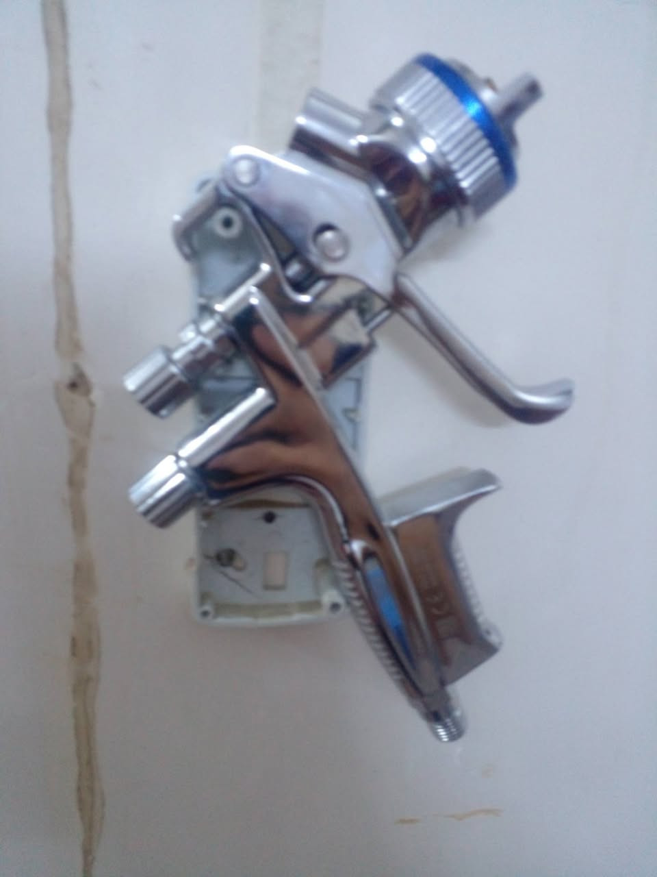 متوفر مسدس رش صبغ سيارات تصدير اوربي  السعر ٧٠ الف و يوجد توصيل جميع المحافظات
***********
