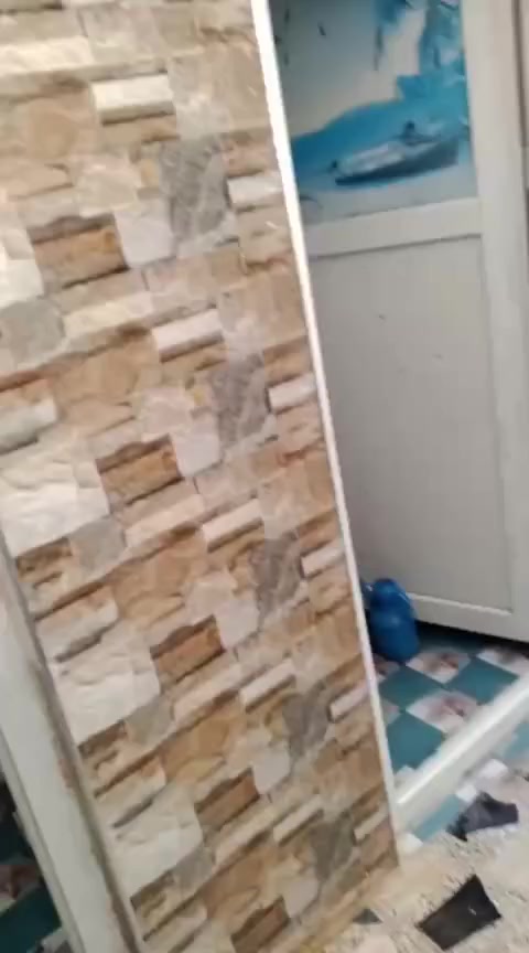 سلام عليكم من رخصت ابو الكروب بيت اللبيع طابو زراعي سند ٢٥ مساحة ٢٠٠م بناء درجة أولى اساس كونكريت يتكون من غرفتين وصاله واستقبال ومطبخ وصحيات داخلية وخارجية يبعد عن شارع العام ١٠٠م العنوان طريق السنية الاتصال على الرقم ***********
