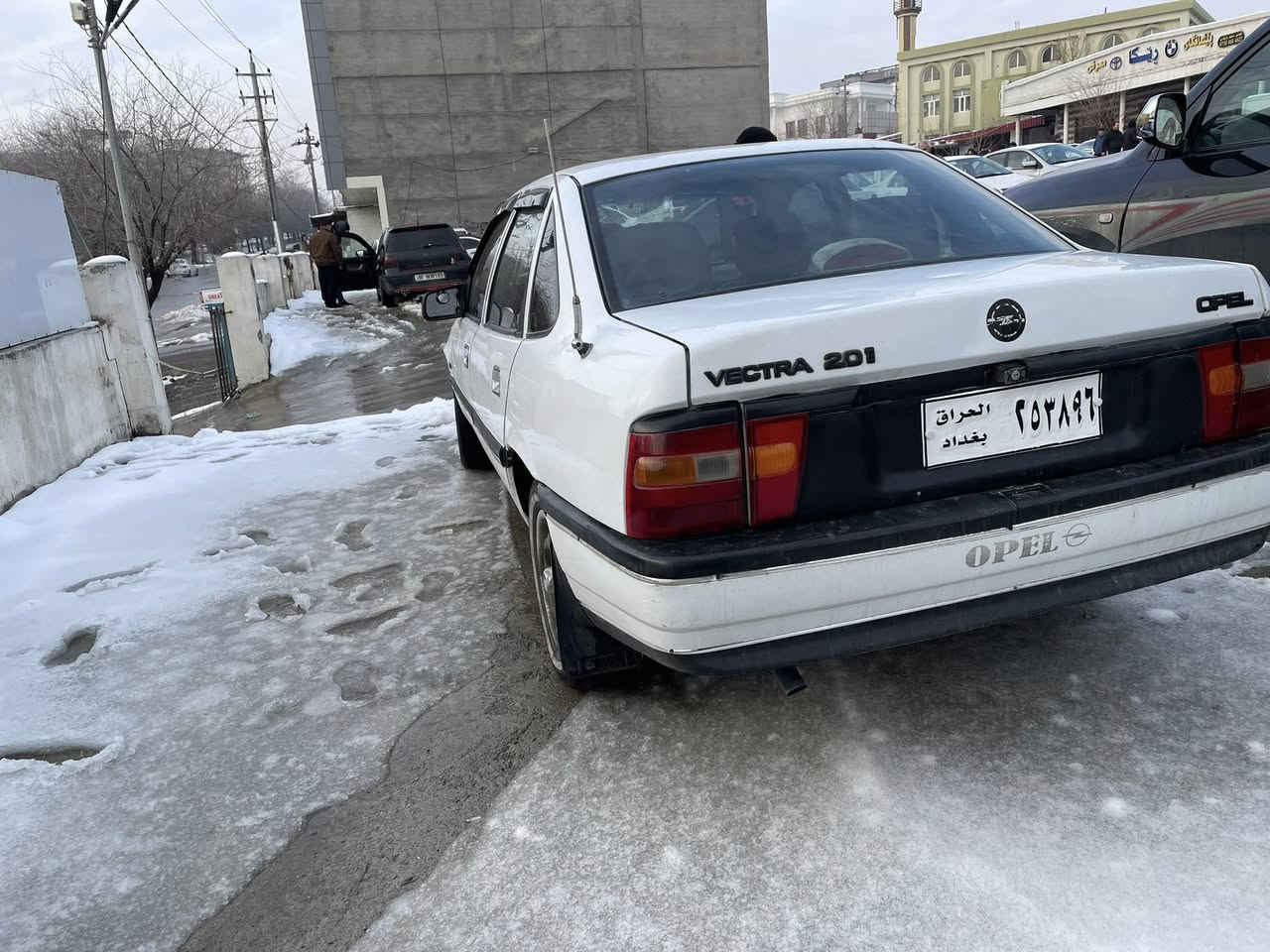 ئةم ئوپلةمان هةية مةكينة ٢٠ گيرتوماتيكة بيدةعم وليدرانة مالةكة زورخاوين ماوةتةوة موديل ١٩٩٢  ئارمى سورانى لةگةرة چوار جام كارةباى گةرمى مةزبوتة 
لة سورانم ***********
