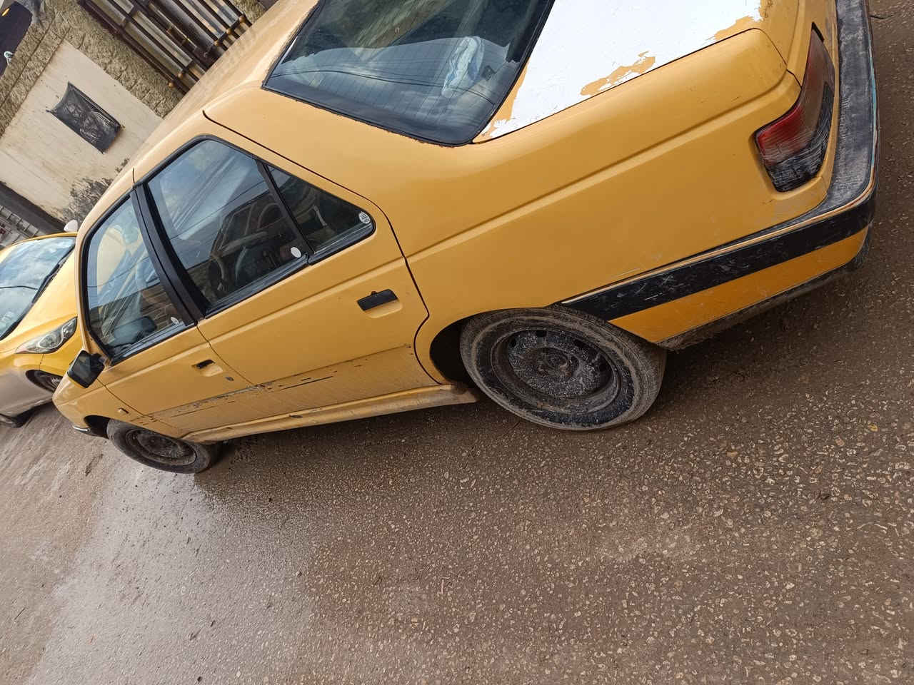 بيجو 405 2011
سيارة شغالة عوزها ترتيب 

رقمها صدامي 

سعرها 12 ورقة

***********
