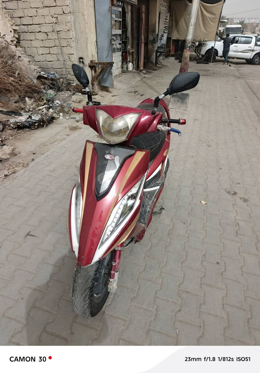 سلام عليكم دراجه كامو دراجه جاهزه مفتوحه مره وحده فقط الدراجه مزوده ما نقصه اي شي مكاني البصرة قضاء المدينه السعر ٧٠٠ وبيه مجال ***********
