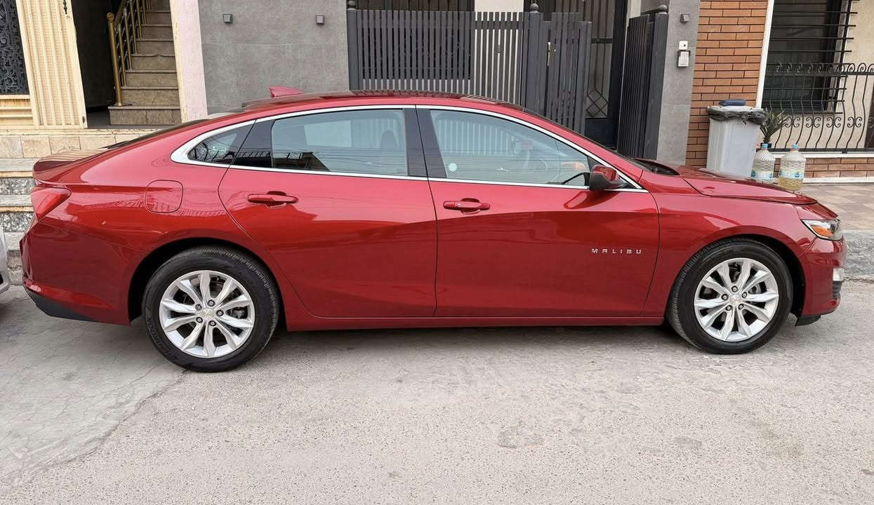 السلام عليكم للبيع فقط 
ماليبو 2024 LT نص فول رقم بغداد بسمي 
جديدا جداً تصليح درجة اولى صبغ 3 قطع 
ماشية 31 الف  صوره الحادث بالمنشور 
سعره 140$ مكانه بغداد زيونه 
***********
