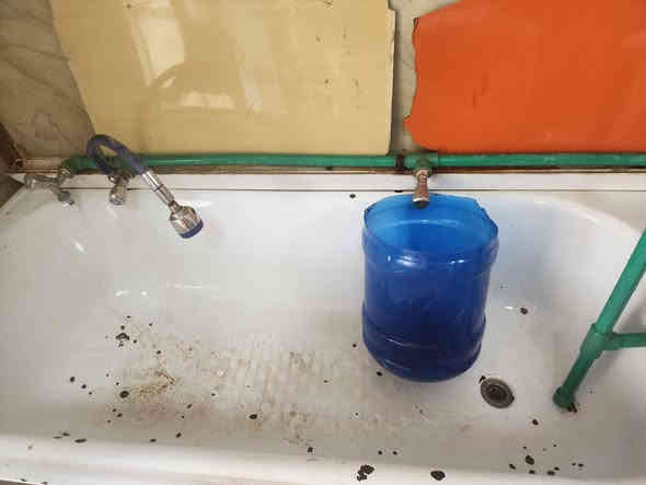 البيع بسعر مناسب
***********
