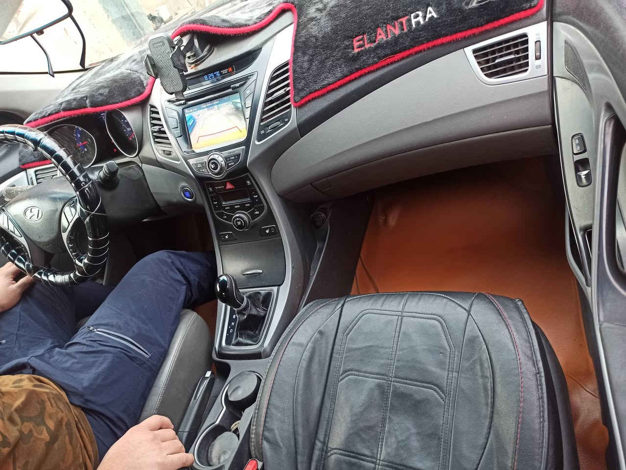 السلام عليكم الانترا 2014 حادثه سرقه صندوك خلفي فقط بدون داخل  والباقي كفاله عامه ليبل واحد  الاستفسار *********** السعر 115 مجال بسيط موصفات فول فتحه كامره شاشه  تحكم ستيرن كشنات جلد تدفئه تبريد  محرك  2000  رقم بغداد
