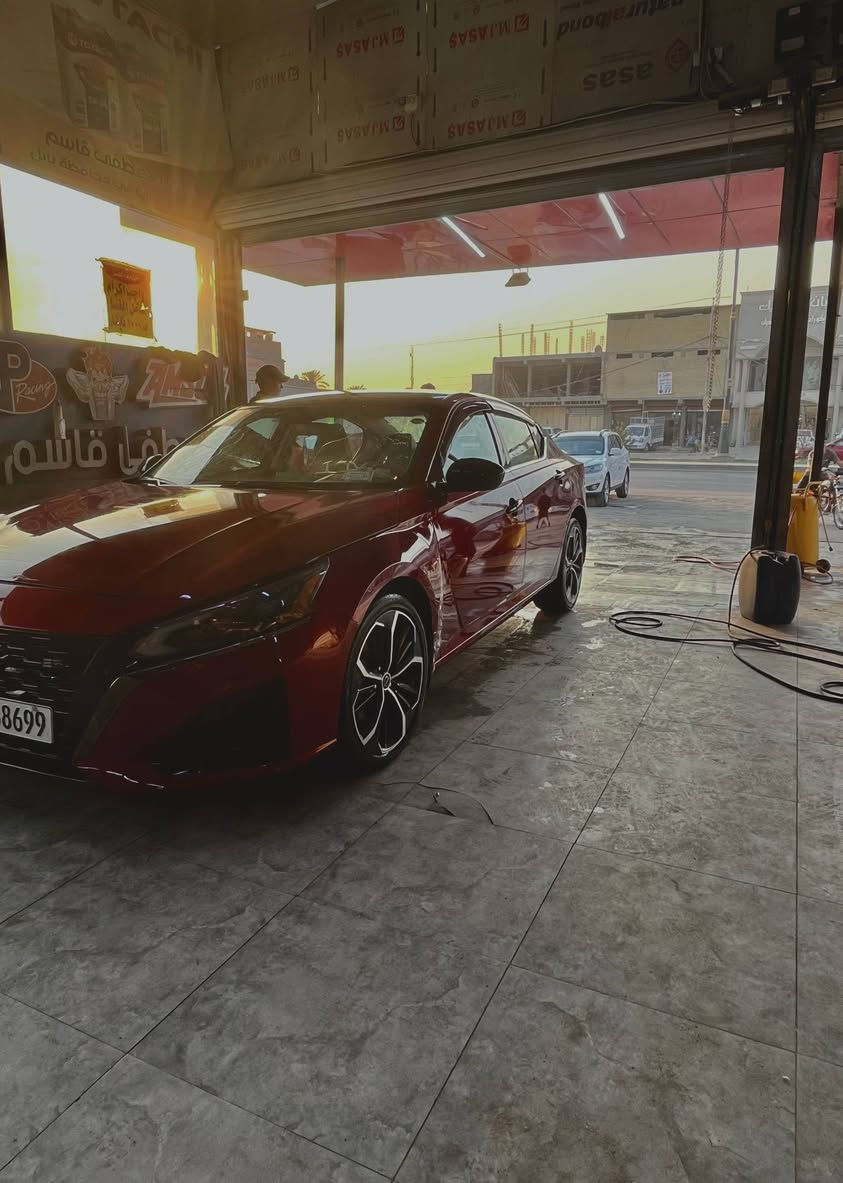 نيسان التيما 2023 SR للبيع
سلام عليكم 
نيسان التيما 2023 SR للبيع
-بدون صبغ وبدون تبديل  
ضررها خفيف ، بيها بارد بجاملغ السايق وبارد قليل بحافة البنيد ويه تكحيل على كدهن
ايرباك ستيرن طاك وراجع سستم
 صور الحادث والسونار نشرتهن

-بيها نقص رادار امامي مسروق ، قاعدته والفيش موجودات جيب وشد 

-ماشية 43 الف كيلومتر  
مواصفاتها :محرك 2500, تشغيل بصمة وتشغيل عن بعد رادار خلفي ومانع اصطدام ، نقط عمياء جانبية ، كشن السايق كهربائي ، ويل 19 SR ، شفتات ستيرن ، AWD   

السعر : 178 ورقة وبيها مجال بسيط
السيارة رقم اربيل ، تحويل او وكالة بكيفك
عنواني : كربلاء - الهندية   
رقمي : ***********
