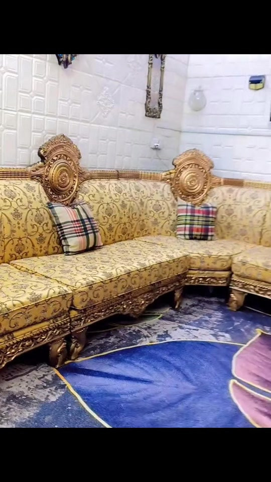 هذا المنشور خاص لاهل البصره ديوان ملكي كويتي  موجود بالبصره سعره مناسب اليريده يتصل على هذا الرقم ***********
