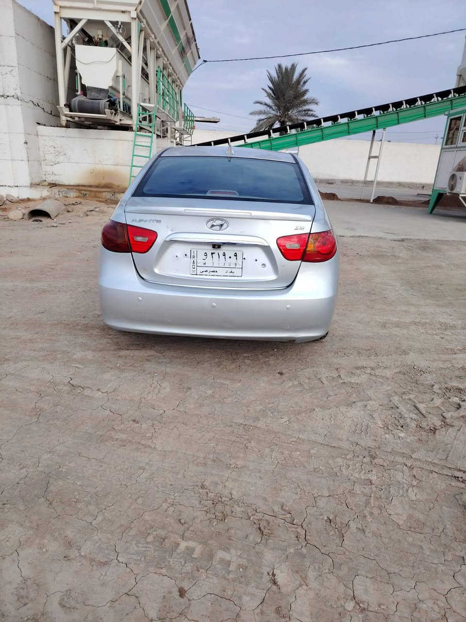 سلام عليكم افانتي ٢٠٠٨ كير محرك صدر تبريد مكفول سيارة حلوة وناعمة ترايك وين ميعجبك سيارة ماطالعة ولا مشتغل بيه ابد ولله شاهد سيارة تخبل مال جناي 
مرواس افانتي ابيض  شعندك نزل سعر ١٠٠ وبيه مجال مكاني بابل جبلة *********** ***********
