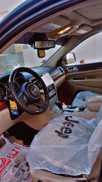 كراند شيروكي • هيمي ٥٧٠٠ • ٢٠١١