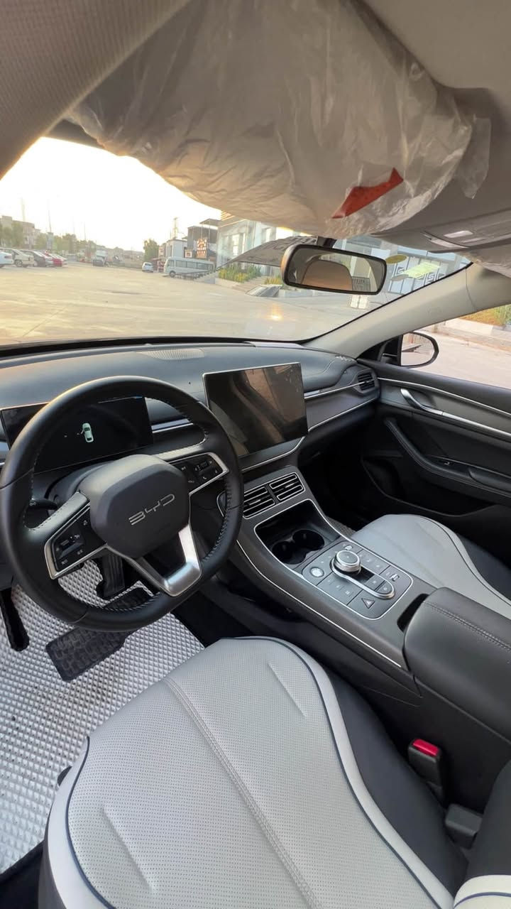 🚗 للبيع

بي واي دي — دستروير 2025 هايبرد

🌍

•   🛣️  المسافة المقطوعة    -9 الف كيلو متر

------------------------------------------------------------ 

💰 السعر: *********** 

✅ المواصفات :

✅ موديل 2025

✅ مرقم كامل

✅ Plug-in Hybrid بلكن هايبرد

✅ محرك 1500 CC اقتصادي وعصري

✅ تفويلة واحدة تمشي لحد 1200 كم

✅ على الكهرباء تمشي 55 كم ⚡

✅ صرفية ممتازة جداً داخل المدينة والسفر

✔️ شاشة معلومات كبيرة حديثة

✔️ تشغيل بصمة ودخول ذكي

✔️ كاميرا خلفية + حساسات

✔️ مثبت سرعة

✔️ شاشة ديجيتال للعدادات

✔️ نظام توفير طاقة ذكي

✔️ أوضاع قيادة متعددة

✔️ مقاعد مريحة بتصميم حديث

✔️ تكييف أوتوماتيك

✔️ منافذ USB وشحن سريع

✔️ نظام أمان وثبات إلكتروني

✔️ ABS + Airbags

✔️ إنارة LED حديثة

✔️ جنوط رياضية

✔️ رحابة داخلية وصندوق واسع

✔️ عزل ممتاز وقيادة هادئة جداً

#للبيع #سيارات_للبيع #سيارات

