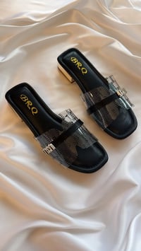 جديد • روز • توصيل