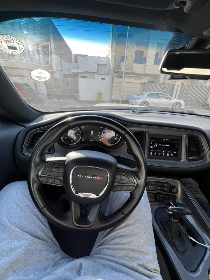 سلام عليكم جالنجر 2023 اربيلSXT ماشيه ٤٩ الف شعندك مراوس نزل بالتعليقات او واتساب ***********
