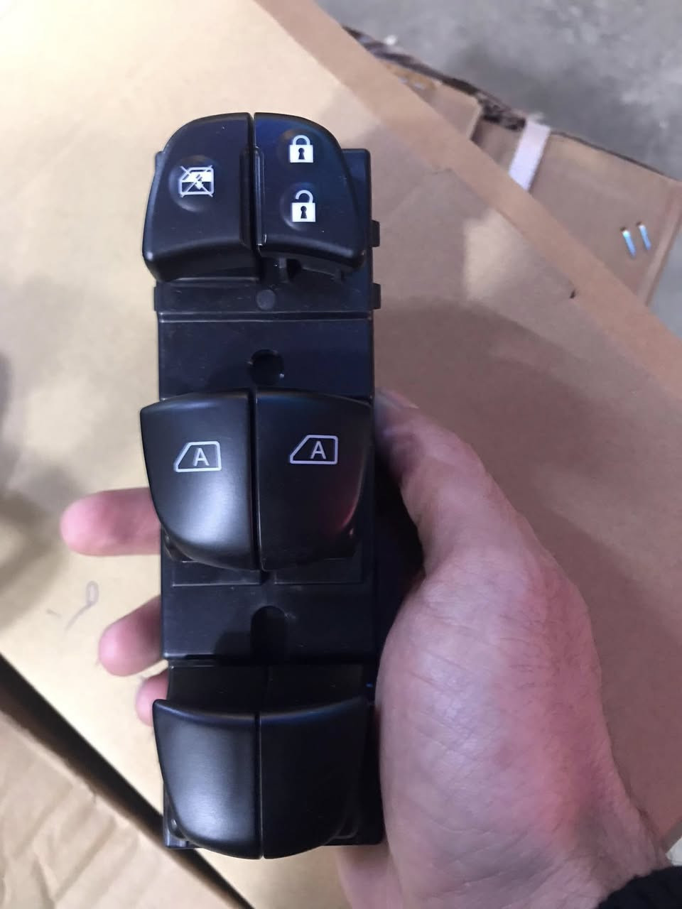 متوفر جميع انواع تحكم الجام المنشا تايوان 
متوفر توصيل على الفحص


**إذا كنت صاحب هذا الإعلان وتريد حذفه لأي سبب، رجاءا أرسل رسالة إلى الدعم الفني**