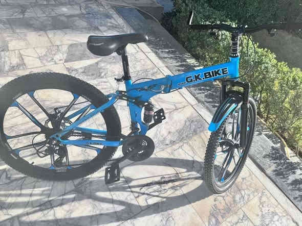 السلام عليكم 
بايك كوري سستم مكينه SHAMANO حجم الفريم 510 حجمه 27 لون مميز البايك من شركه G.K حجم الويل 27 
مينه اماميه خلفيه SHAMANO للاستفسار ***********
