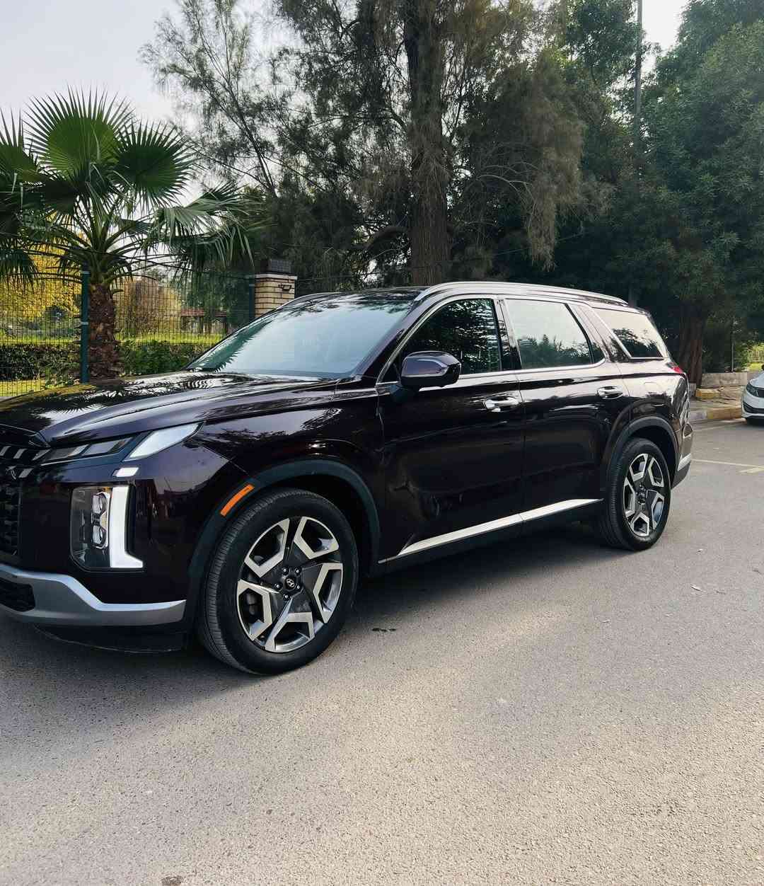 السلام عليكم 🔥😎 بيع فقط 
هونداي بلاسايد 2024 وارد امريكي الفئه لمتدد 
صور الحادث موضح ب اسفل المنشور 🔻🔻

دخول جديد ترقيم جديد سنويه ب اسمي تحويل مباشر 
عداد المسافه 14 الف mil على مشي امريكا 

سسونار جديد على حسابي مسويلكم حتى مدوخون 

الون 🍒 كرزي احلى لون على البلسايد 

المواصفات 🔰لمتد - محرك 3.8 - 5 كامرات - فتحة سقف + بانورما - قيادة ذاتية - داتو شو  -رادارات خلفية وجانبية وامامية - كشنات اسود خزن ميموري مع تدفئة وتبريد في جميع المقاعد الامامية والخلفية - 4 وضعيات قيادة - قراءاة خطوط السير والعلامات المرورية - صندوق كهرباء ذكي - 3 قطع تبريد - حساسات امامية وخلفية - دشبول شاشة ديجتل - دخول بصمة ذكي - سايد بريك كهرباء - اوتو هولد + نقطة عمياء - شاحن لاسلكي - مثبت سرعة - بدلات التغير السرع شفتات على المقود - مرايا جانبية هيتر + تعتيم - جميع الانظمة الاكتروني متوفرة في السيارة 
وبعد بيها مواصفات 

 📍 مكان السياره / بغداد الكاظميه 

📞 ***********

📞 ***********
