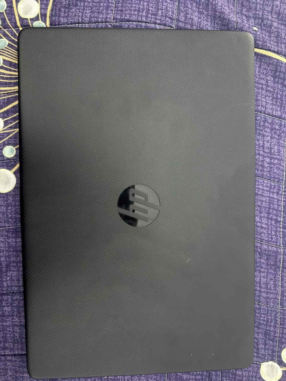 لبيع لابتوب hp نضيف مستخدم قليل استخدام منزلي سعره 250 الف لتواصل ***********
