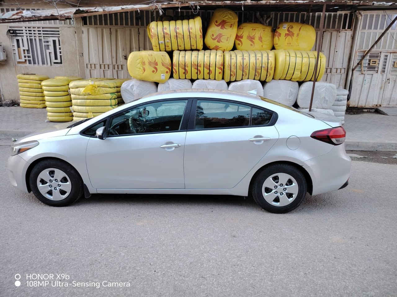 فورتي 17 حادث فقط لبنيد بدون داخل للبيع سعر 120 عنوان كربلاء ***********
