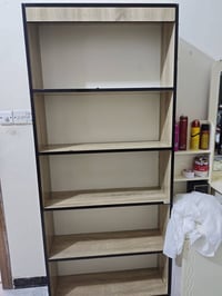 لوكر خشبي • خزانة