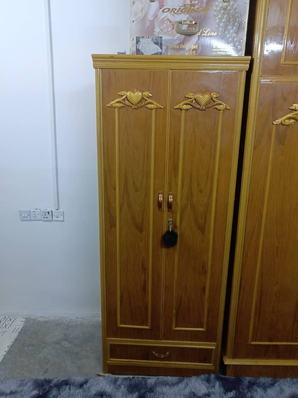 سلام عليكم اخوان عندي غرفت نوم احطاطه عراقي فول نضافه وبعد وياها ميز احذئه وصفاحيات مال جربايه للاستفسار انتصل ***********
