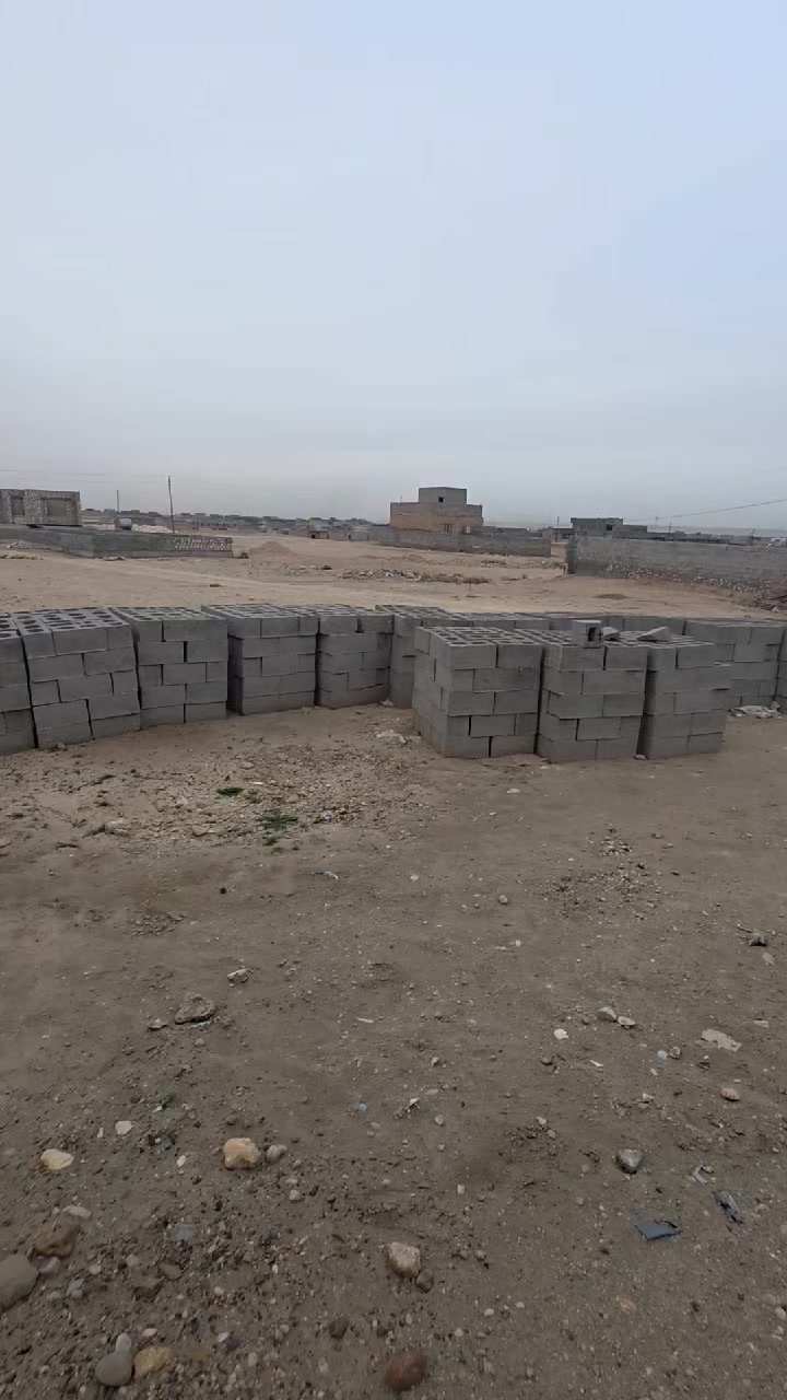 للبيع . قطعة أرض في محافظة الانبار قضاء القائم ناحية الكرابلة النهضة الغربية
# جنوب سكة القطار 
# مساحة القطعة ٩٣٠ متر 
# على شارع ١٠ متر 
# بنص السكن مقابيل بيوت حسن عنتر حوران 
# سعر المتر ٢٥ الف وبي مجال 
# باقي التفاصيل مذكوره با الفيديو 
# للاستفسار اكثر مراجعة مكتب 🏢 المانعي او الاتصال على الأرقام 
***********
***********
***********
