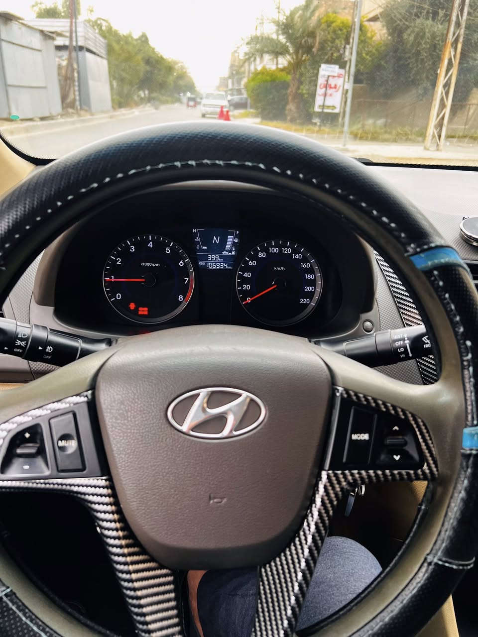 السلام عليكم
اكسنت موديل 2013 خليجي 

محرك 1600 قطرتين المرغوب مكفول من تبخير وتنقيص  والفتح كير مكفول 

رقم بغداد باسمي انكليزي الجديد تحويل مباشر سياره بيها بارد قليل جداً موضح بلصوره بلباب الخلفي والدوسه مال سياره صدر خلفي امامي جيد جداً ناعمة تبريد تدفئة كهربائيات شغاله شاشة 
نضام eco مكان سيارة بغداد الغزالية السعر 106 اتصال ع خط فقط *********** اقرا المنشور واتصل الخاص مغلق
