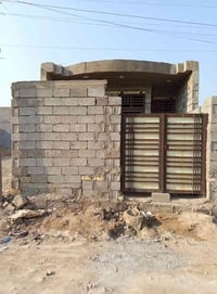 بيت للبيع بوب الشام بستان بشار مساحه 100م الاتصال 07709256322