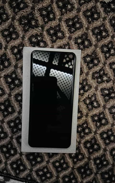 السلام عليكم جهاز للبيع مع كامل ملحقاته :
اسم الجهاز  : magic60c
الذاكره:64
ملاحظة الجهاز فقط مال تصفح واستخدام شخصي وليس مال العاب 
تقريباً صارله يمي 5 اشهر الجهاز كلشي بي شغال بصمه كامره كلشي
فقط الشخوط الي بظهر الجهاز مثل مموضح بلصور 
مكاني كركوك حي العروبة وهذا رقمي للتواصل واتساب للي حاب يتواصل وياي *********** وشكراً
