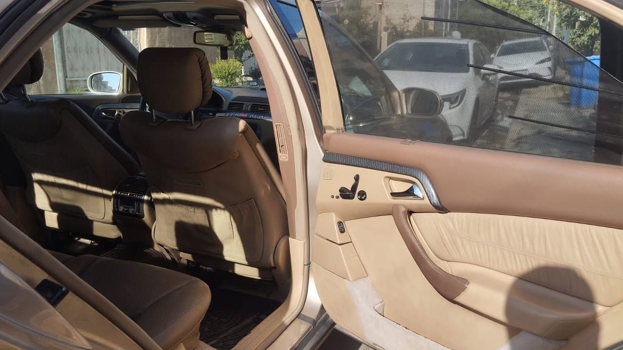 السلام عليكم للبيع موديل 2002 رقم بغداد بسمي فول الفول مكانه حي الجهاد السعر105 اوبيه مجال ***********
