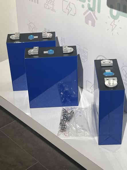 السلام عليكم ورحمة الله وبركاته

🔋 متوفر لدينا خلايا ليثيوم أصلية 100% جديدة من شركة EVE (موديل MB31)
✔️ Grade A – غير مجددة – استيراد مباشر من الشركة – كفالة فحص المقاومة – جودة وأداء عاليين

⚡ المواصفات المتوفرة حالياً:
🔹 3.2V – 314Ah – حتى 8000 دورة شحن/تفريغ

💰 الأسعار:

🔸 سعر الجملة: 85,000

📦 البيع جملة ومفرد – لأصحاب المكاتب والمشاريع
🚚 يتوفر توصيل إلى جميع المحافظات

✅ منتجاتنا أصلية ومضمونة وبأفضل الأسعار
⏳ الكمية محدودة .. سارعوا بالحجز الآن!

📞 للطلب والاستفسار يرجى التواصل على الرقم: ***********
📍 موقعنا: بغداد – الكرادة – شارع العطار – مجاور شركة حمورابي – الطابق الثاني
