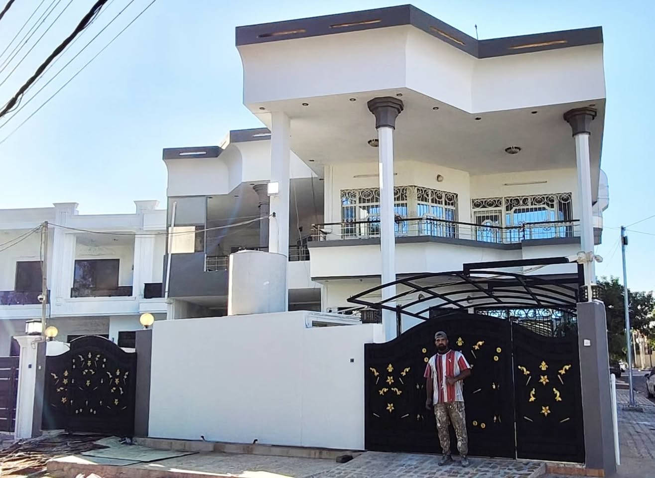 أعمالنا مستمرة دائماً ونسعى لإرضائكم ❤❤🌲🌲🌲 مستعدون لصبغ داخلي وخارجي البيوت باصباغ التركيه المنشاه وبل سيلكون اتصل وبسعار مناسبه ***********
