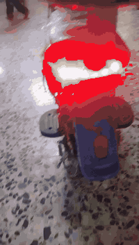 السلام عليكم دراجه شحن جديده موديل 25 لايت عالي ناصيف تمشي حقيقي 70 اشاير كله شغال بطاريات 4 جدد قفله من الخير 195 وموجود توصيل داخل بغداد فقط *********** مكاني بغداد الحسينيه
