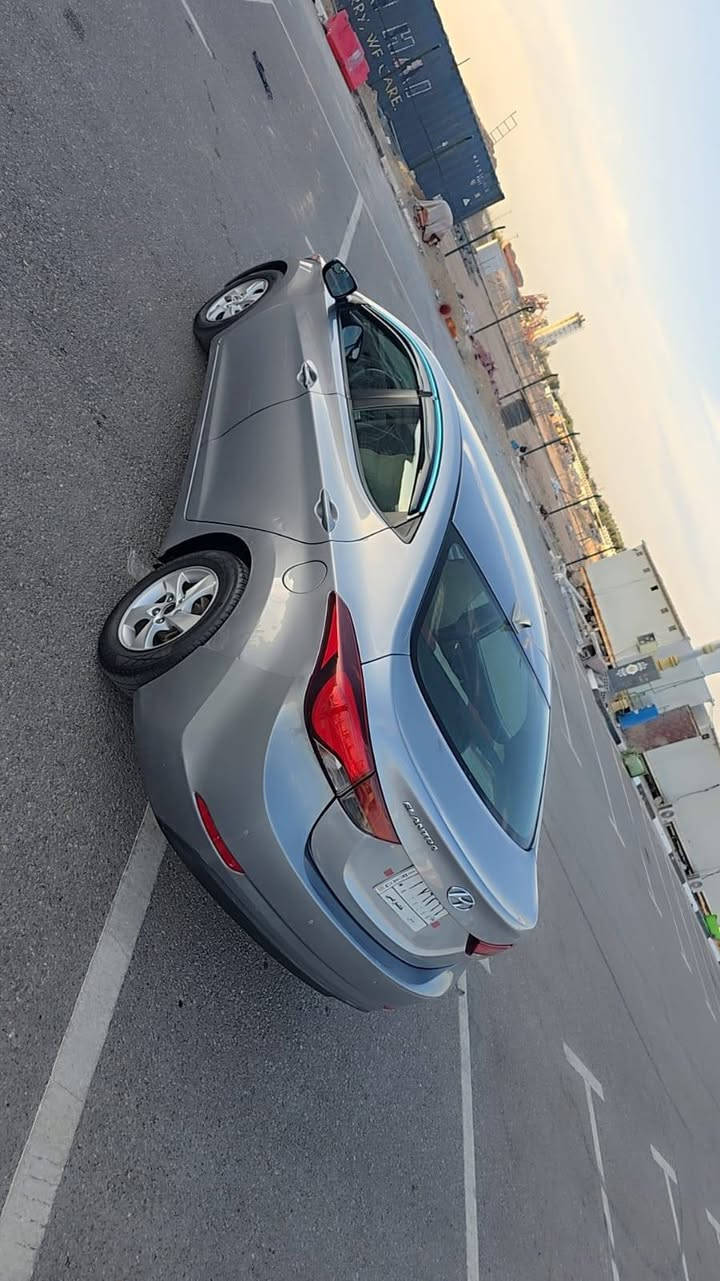 السلام عليكم سياره نوع النترا موديل 2015 السياره جديده وجاهزه ماكينه كير حداديه تخم تاير تبريد تدفئه كله مكفول السعر 103 بيع فقط مكاني كربلاء تحويل مباشر رقم الهاتف ***********
