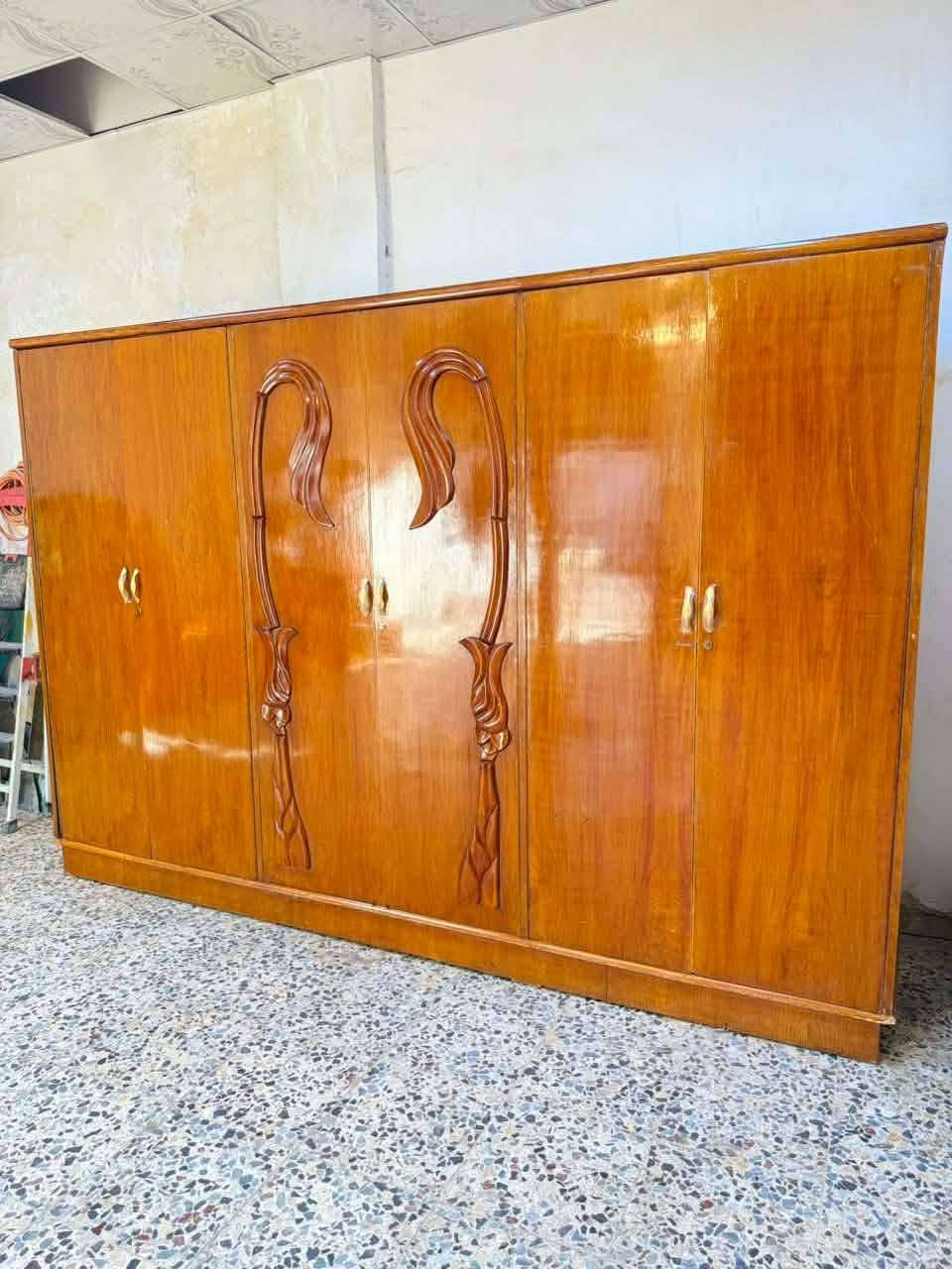 السلام عليكم 
غرفه صاج عࢪاقي مستخدام 
غرفه6/ابواب 📌
السعر 480
نضافه 80/💯 
معا نقل فقط داخل بغداد 
واتساب ***********
