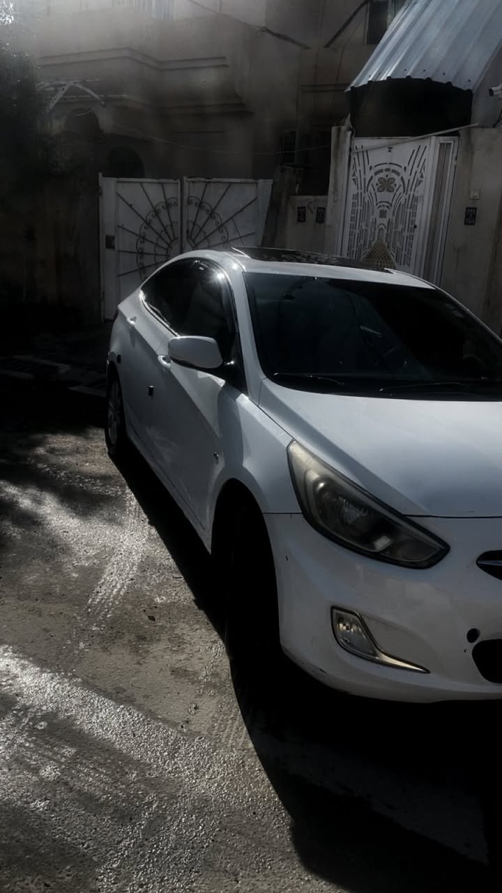 السلام عليكم
اكسنت2011 خليجي محرك دوش1600
 .. جرس تنبيه 120 فول تحكمات فتحت سقف شاشه كامره فول السياره 
مكينه كير كهربائيات تبريد تدفئة على الشركة مامفتوحات انطيك شرط 
وباختصار جاهزة ماتحتاج ربع دينار طخم تايرات صدر امامي خلفي 4 ويلكب 
بأسمي حته هزة ماتحتاج سنويه وهزه جديده رقم اربيل 
مكان السياره موصل
 
بيهه مكانات تكحيل فقط بدون صبغ تكحيل اثر شخط غير هيج اني مسؤل عليها
سعرها ١١٢ وبيها مجال 
للتواصل ***********
