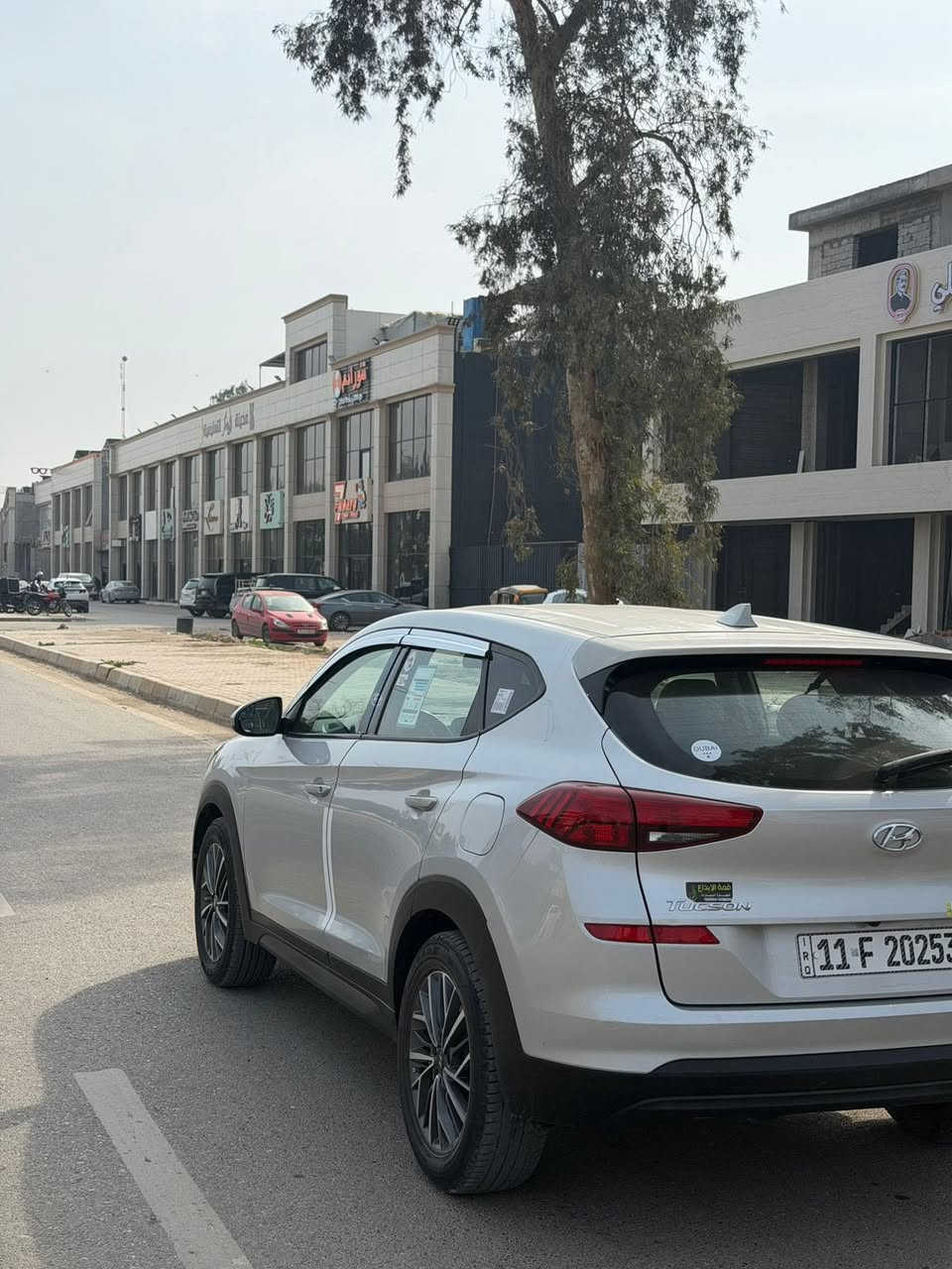 يا الله السلام عليكم من رخصه الادمن المحترم هونداي توكسان 2019 رقم بغداد تحويل مباشر بيه صبغ بس البنيد 
شاشه 
كامره 
ويل خليجي 
رادار 
مكينه 2000 جي دي اي 
ماشيه 90 الف 
السعر 165وبيه مجال 
العنوان ديالى تقاطع القدس 
***********
