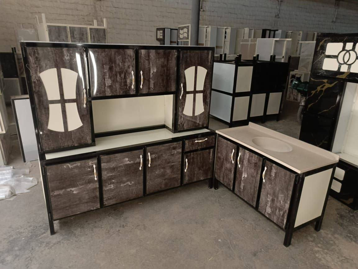 كاونتر مترين مع ملحق  مترين مع سنك
مرمر متر و 20 السعر 290


**إذا كنت صاحب هذا الإعلان وتريد حذفه لأي سبب، رجاءا أرسل رسالة إلى الدعم الفني**