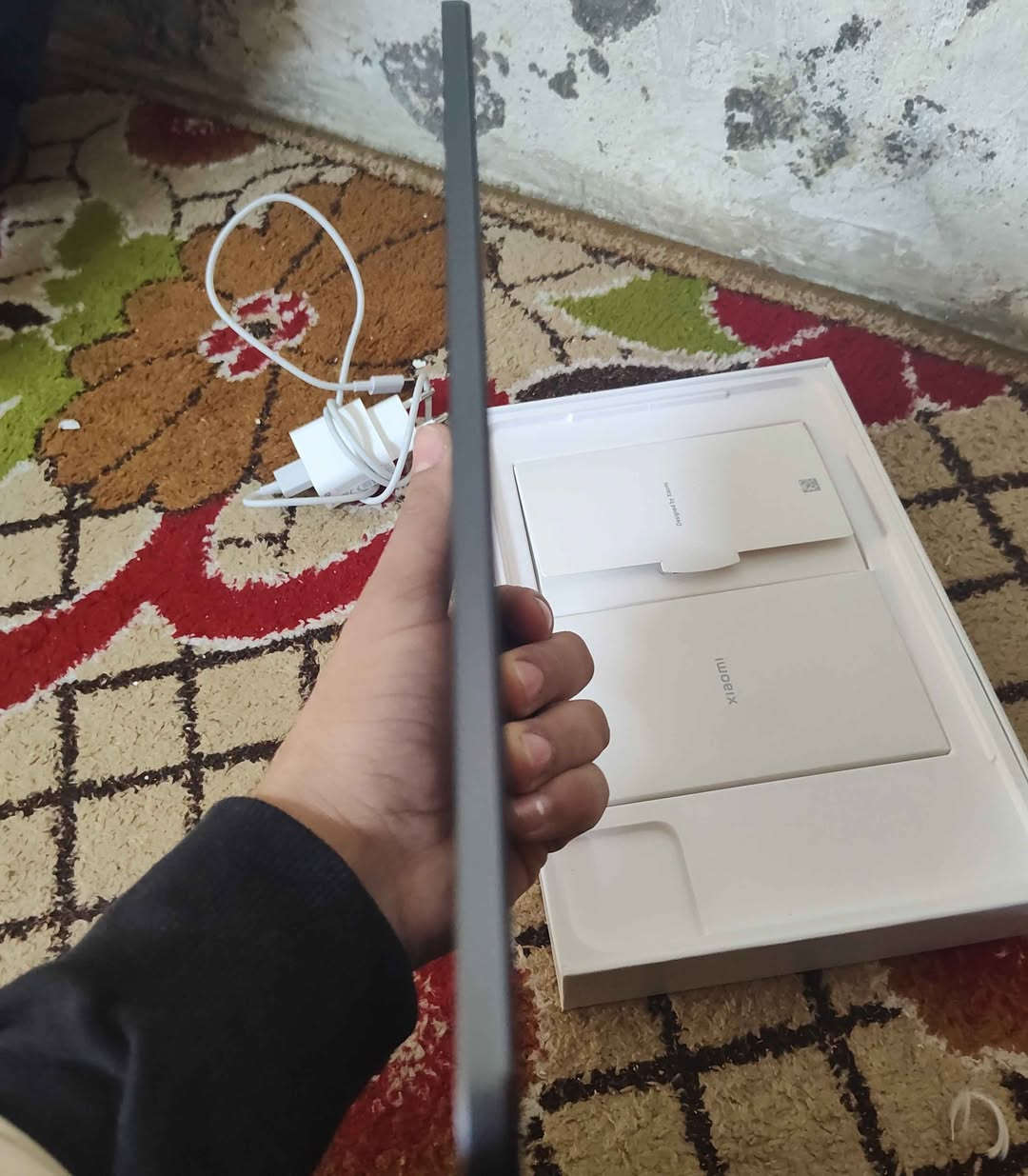 سلام عليكم عندي جهاز شاومي باد 6 نضيف جدا
المواصفات 
المعالج: Qualcomm Snapdragon 870 القوي يشغل ببجي 120 اطار 

الشاشة: 11 بوصة، دقة 2.8K، معدل تحديث 144 هرتز.

الذاكرة والتخزين: حتى 8 جيجابايت RAM و 256 جيجابايت تخزين.

البطارية والشحن: 8840 مللي أمبير، شحن سريع 33 واط.

الكاميرات: خلفية 13 ميجابكسل، أمامية 8 ميجابكسل.

الصوت: أربعة مكبرات صوت مع Dolby Atmos.

التصميم: هيكل معدني نحيف وخفيف الوزن.

الاتصال: يدعم Wi-Fi 6، Bluetooth 5.2، منفذ USB-C 3.2 (بدون دعم شريحة اتصال).

مكاني بغداد مدينه الصدر  وسعره 330 وبيه مجال للشراي هذا رقمي *********** بغداد, العراق
