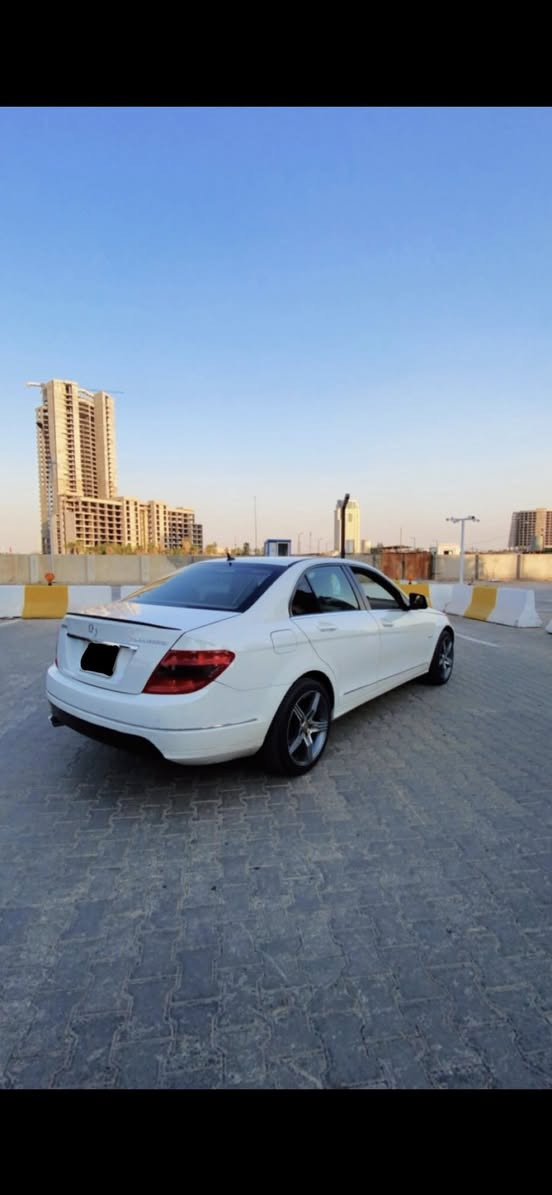 Merceds benz c200 2007
~~~~~~~~~~~~~~~~~~~~~~~~~~~~~

رقم هاتف.*********** فقط واتساب
مكان سيارة: اربيل
سعر سيارة (١٢٠) وبيها مجال 
~~~~~~~~~~~~~~~~~~~~~~~~~~~~~~~
سلام عليكم للبيع مرسيدس موديل ٢٠٠٧  حجم c200 kompressor   فقت ربع بونيت صبخ بدون دواخل رقم اربيل السيارة بسمي هزة و سنوية ورقم جديد تاخم تاير جديد و محرك گير بيلادي مابي مشكلة مواسفات Elegance
~~~~~~~~~~~~~~~~~~~~~~~~~~~~~~~
