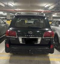 سيارة لكزز رقم بغداد مميز ٤ ارقام خليجية بحالة ممتازة جدا في بغداد بسع...